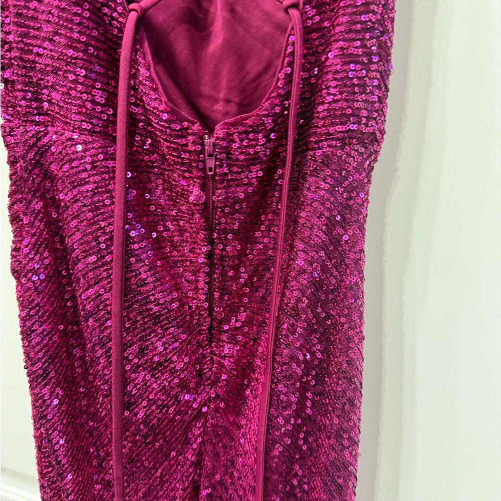 Beautiful fuschia sequin floor length dress - Picture 5 of 7